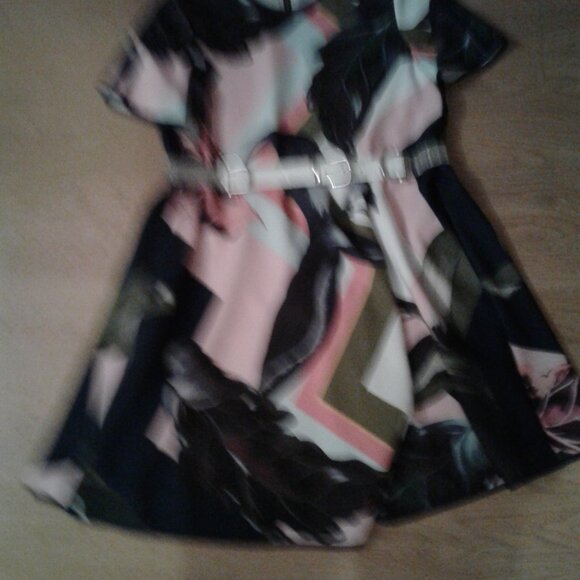 Beautiful staning dress Ted Baker  size meduim , new , not worn . - Picture 3 of 6